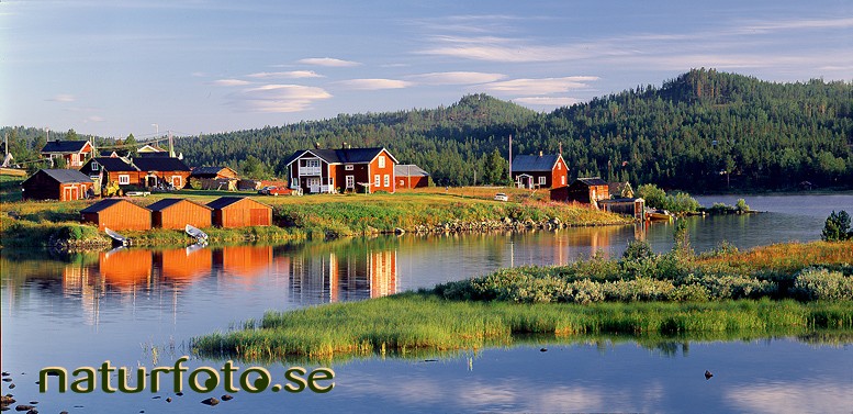 R�da hus vid stranden, kurravaara torne�lven lappland  