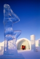 skulptur vid ishotellet
icehotel