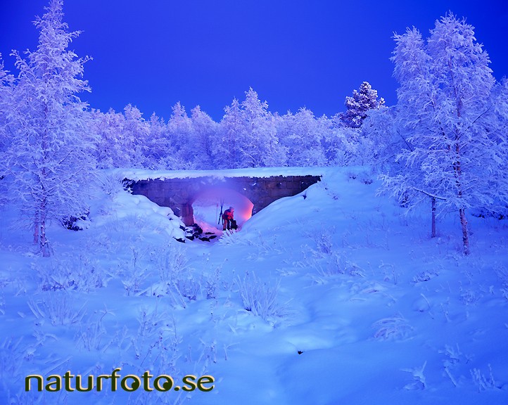 Rast vid stenvalvsbro, stenbron vid mertaj�rvi lappland  