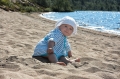 baby på stranden
