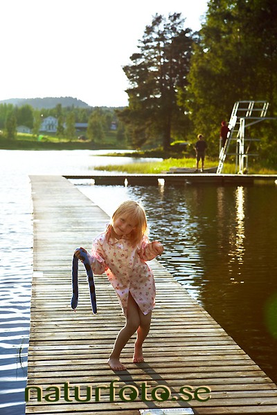 Dans p� bryggan, backe, �ngermanland  