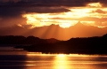 solnedgång i fjorden 
